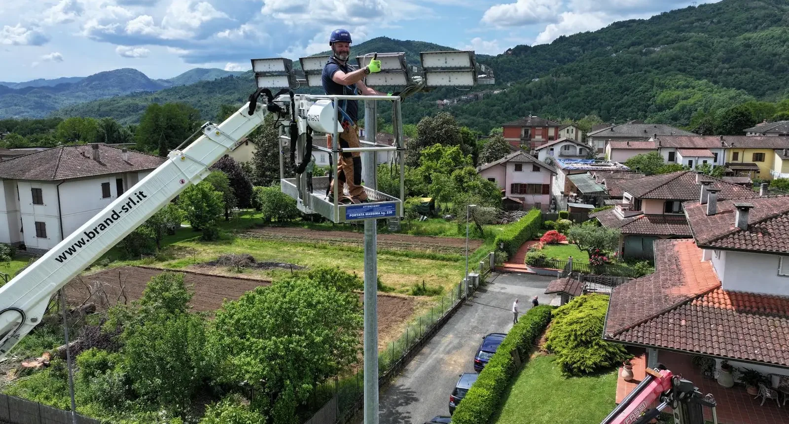 impianti elettrici civili industriali commerciali La Spezia Massa Carrara